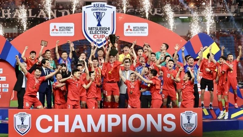 AFF Cup chứng kiến Việt Nam–Thái Lan thay nhau vô địch, tạo chung kết kịch tính khu vực.