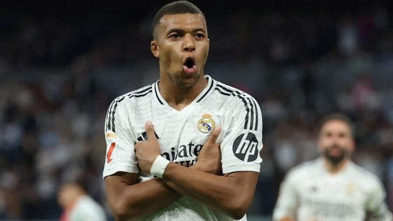 Mbappé bùng nổ ngay mùa đầu tại Real Madrid, giành Pichichi và khẳng định vị thế chân sút hàng đầu châu Âu.