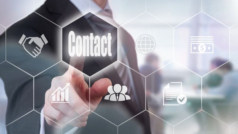 liên hệ qua email