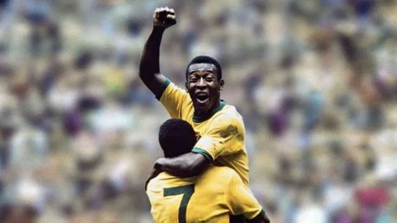 Pelé – “Vua bóng đá” – là huyền thoại ghi bàn với khoảng 762 bàn thắng theo IFFHS.