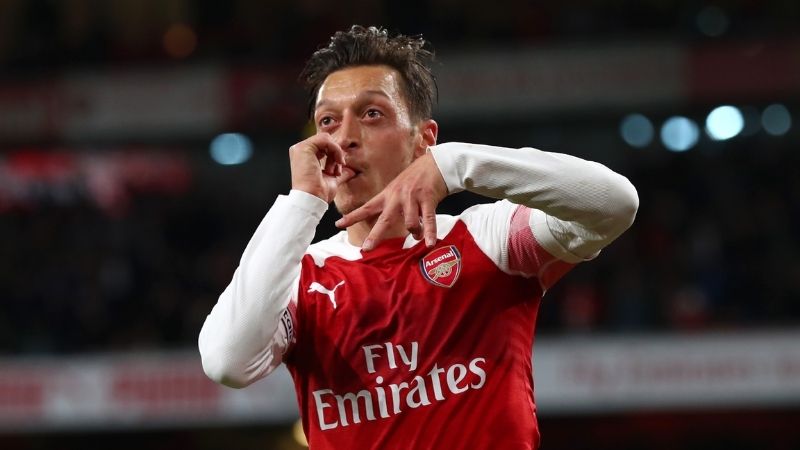 Gia nhập Arsenal năm 2013 Mesut Özil trở thành trung tâm sáng tạo của đội bóng, để lại dấu ấn lớn dù vấp phải không ít tranh cãi.