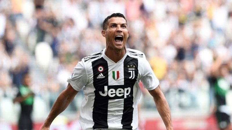 Ronaldo rở thành đầu tàu hàng công đồng thời tỏa sáng ở Champions League.