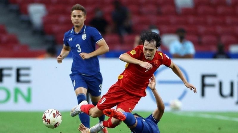 Lịch sử đối đầu nghiêng Thái Lan, nhưng 10 trận gần đây Việt Nam cân bằng rõ rệt.