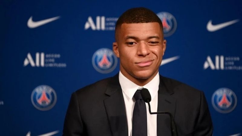 Những cáo buộc phía mbappe dành cho PSG