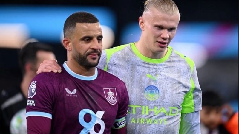Burnley chính thức xuống hạng