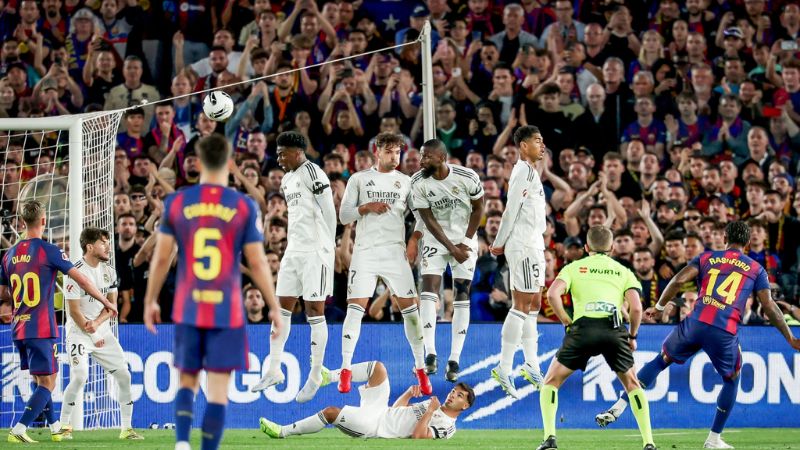Barca hoãn mua đứt Rashford (30tr €) dù vô địch La Liga để cân nhắc kỹ 3 lý do.