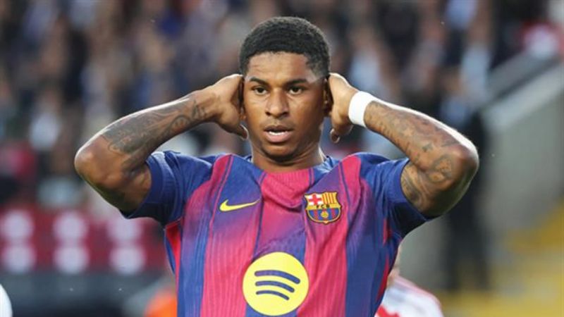 Hiệu suất Rashford sụt giảm cuối mùa và mất suất đá chính vào tay Raphinha, Fermín.