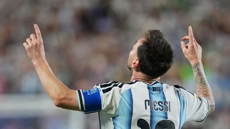 Messi cần 1 bàn để phá kỷ lục World Cup, dẫn dắt Argentina đấu với tuyển Áo.