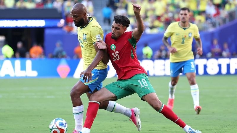 Brazil hòa thất vọng trận mở màn, kỳ vọng vào Neymar khi đổi sang sân cỏ tự nhiên.