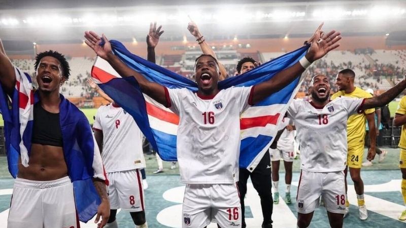 Cape Verde dự World Cup bằng chiến dịch phi thường, sở hữu lối đá phòng ngự kỷ luật.