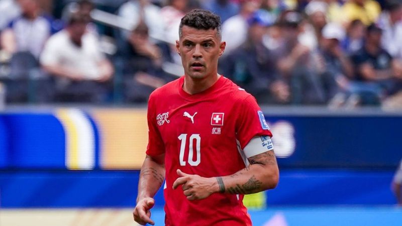 Thụy Sĩ dựa vào Xhaka và Embolo, sở hữu kỷ lục bất bại ở lượt cuối vòng bảng.